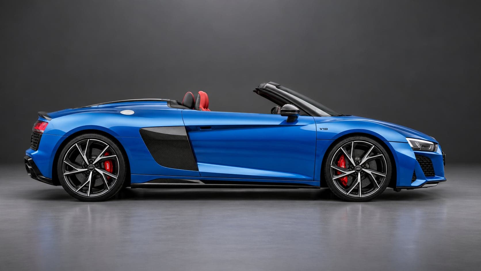 Audi R8 Spyder — side profile, studio