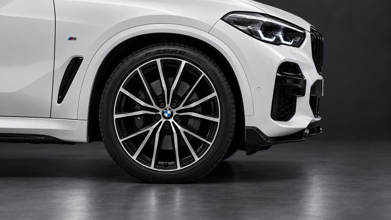 BMW X5 — wheel detail