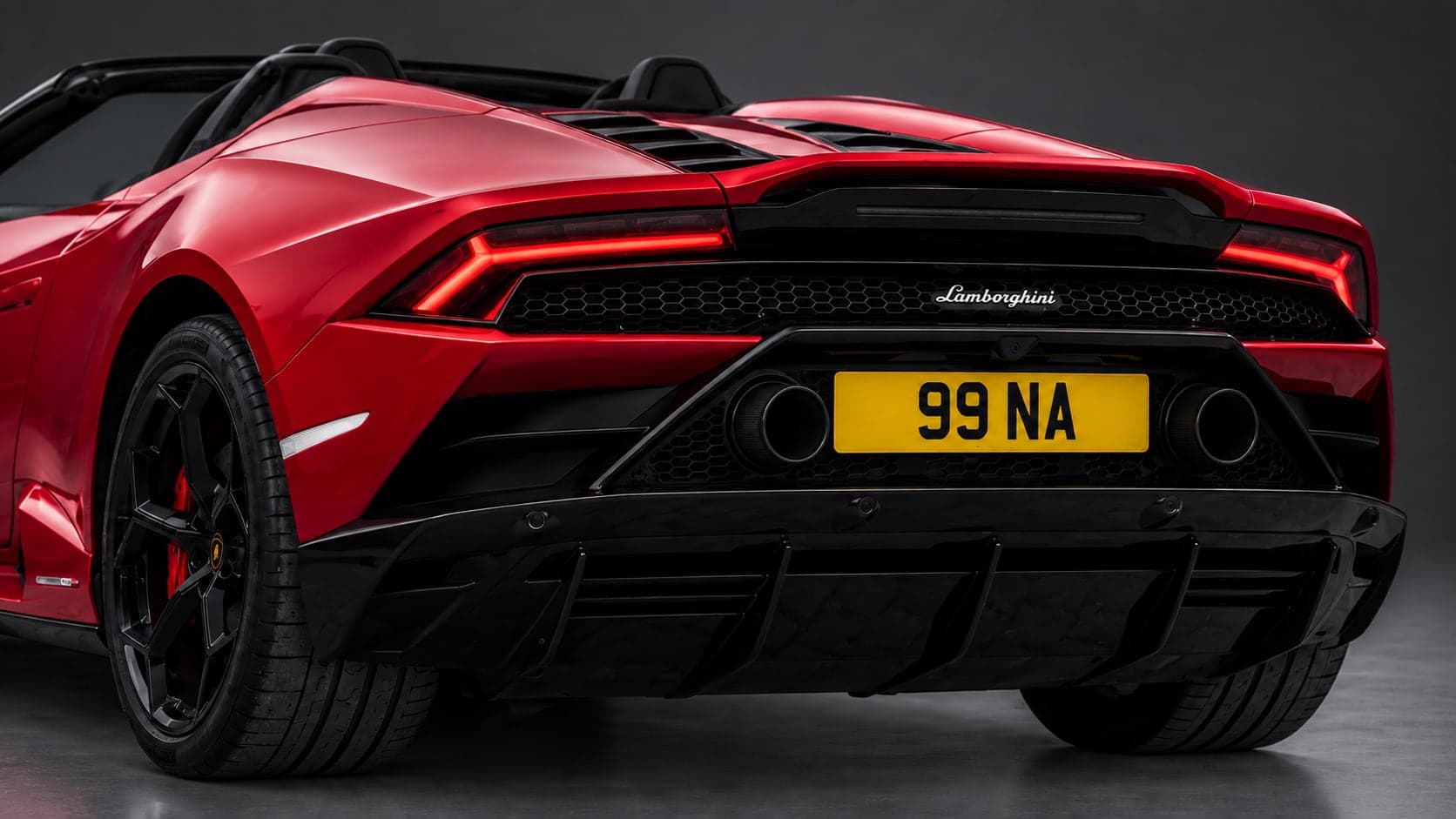 Lamborghini Huracán Evo Spyder — rear light detail