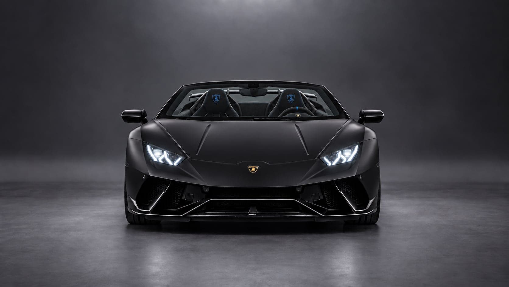 Lamborghini Huracán Performante Spyder — head-on, studio