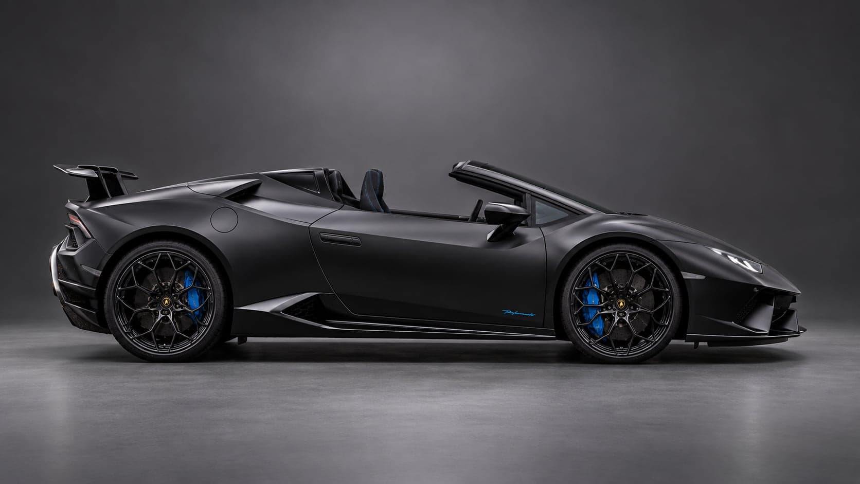 Lamborghini Huracán Performante Spyder — side profile, studio