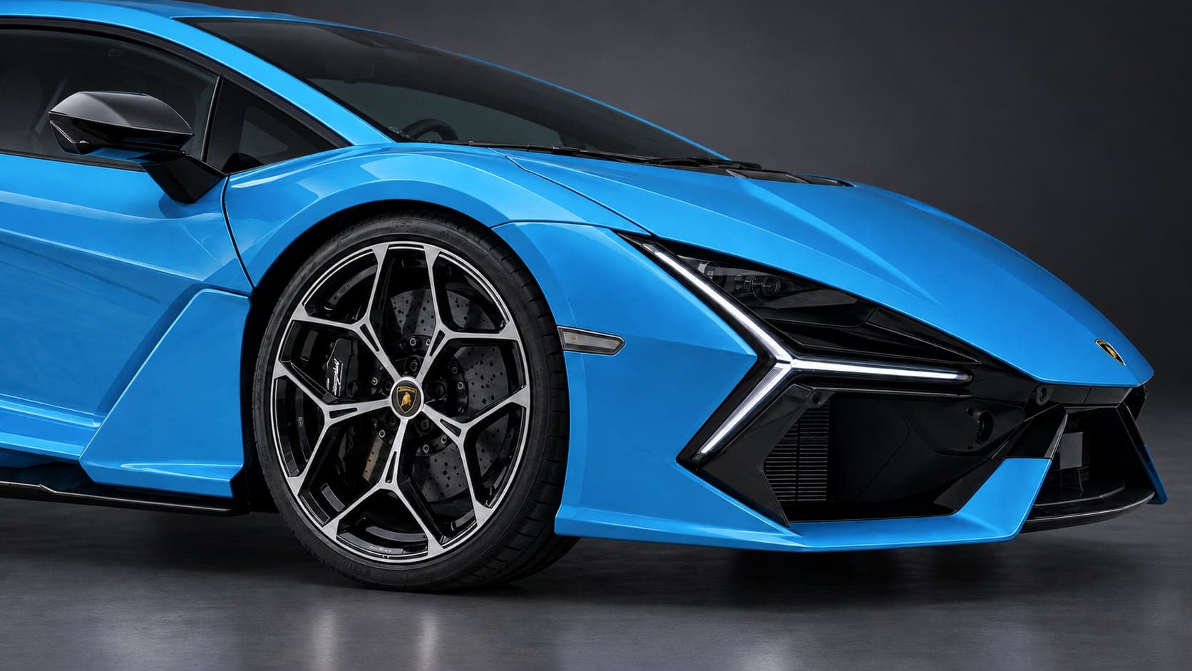 Lamborghini Revuelto — wheel detail