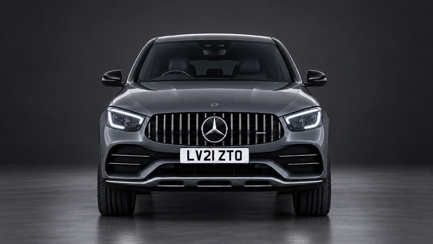 Mercedes-AMG GLC 43 — head-on, studio
