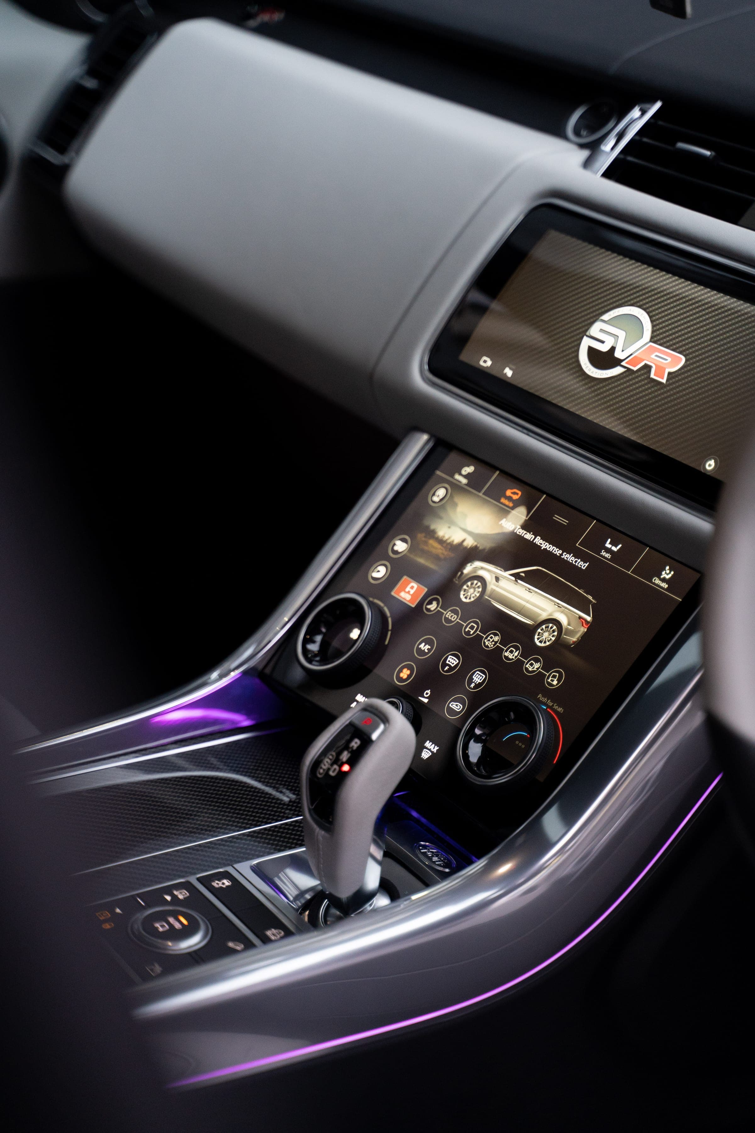 Range Rover Sport SVR infotainment display