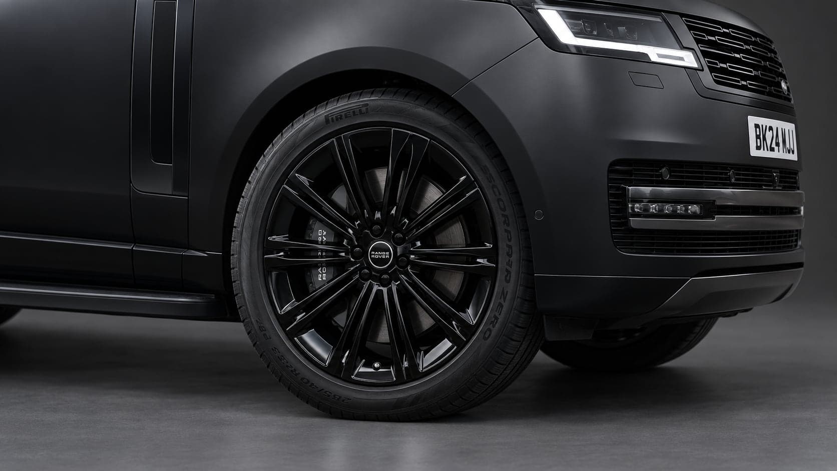 Land Rover Range Rover Vogue — wheel detail