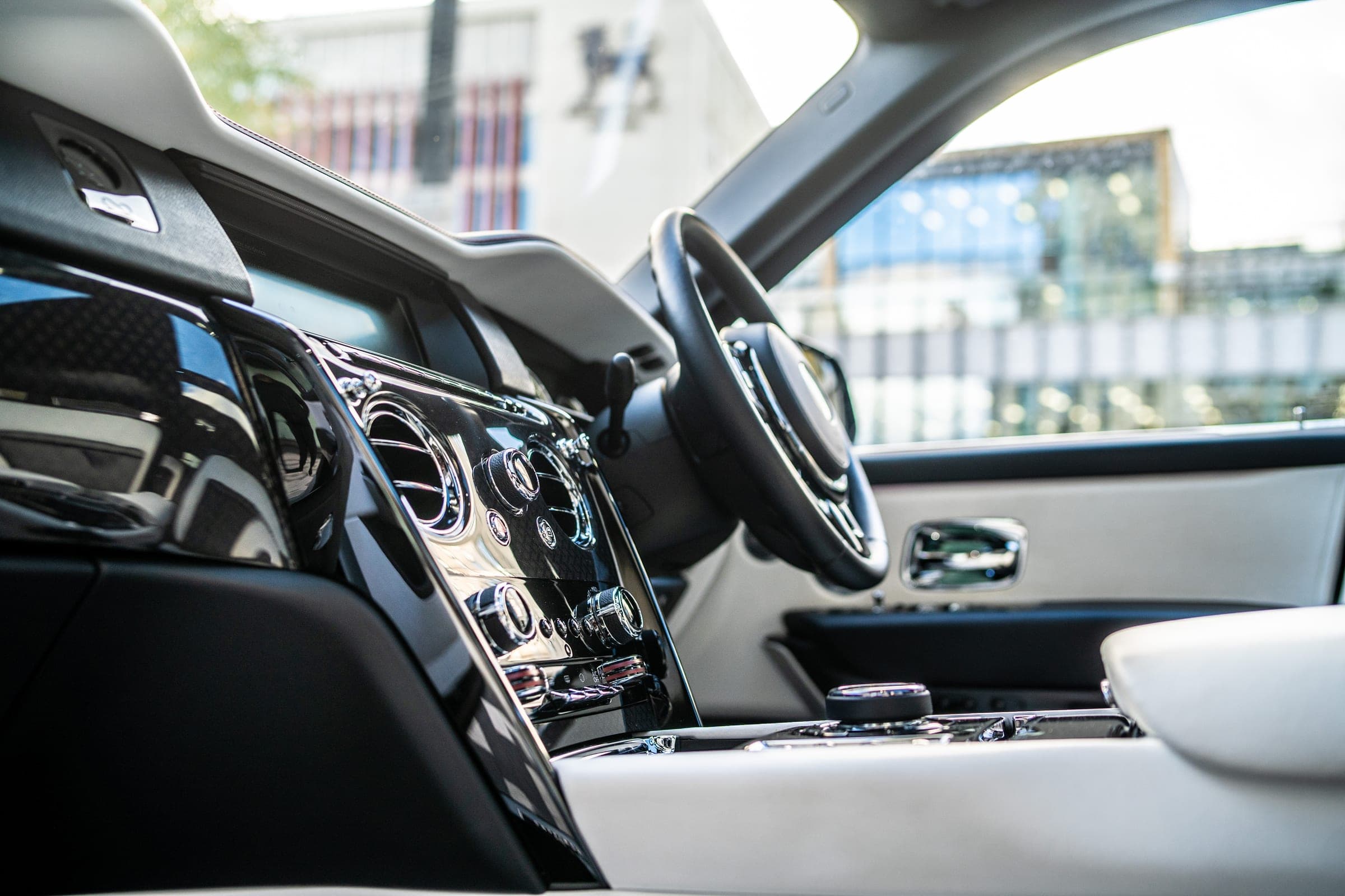 Rolls-Royce Cullinan dashboard and cockpit