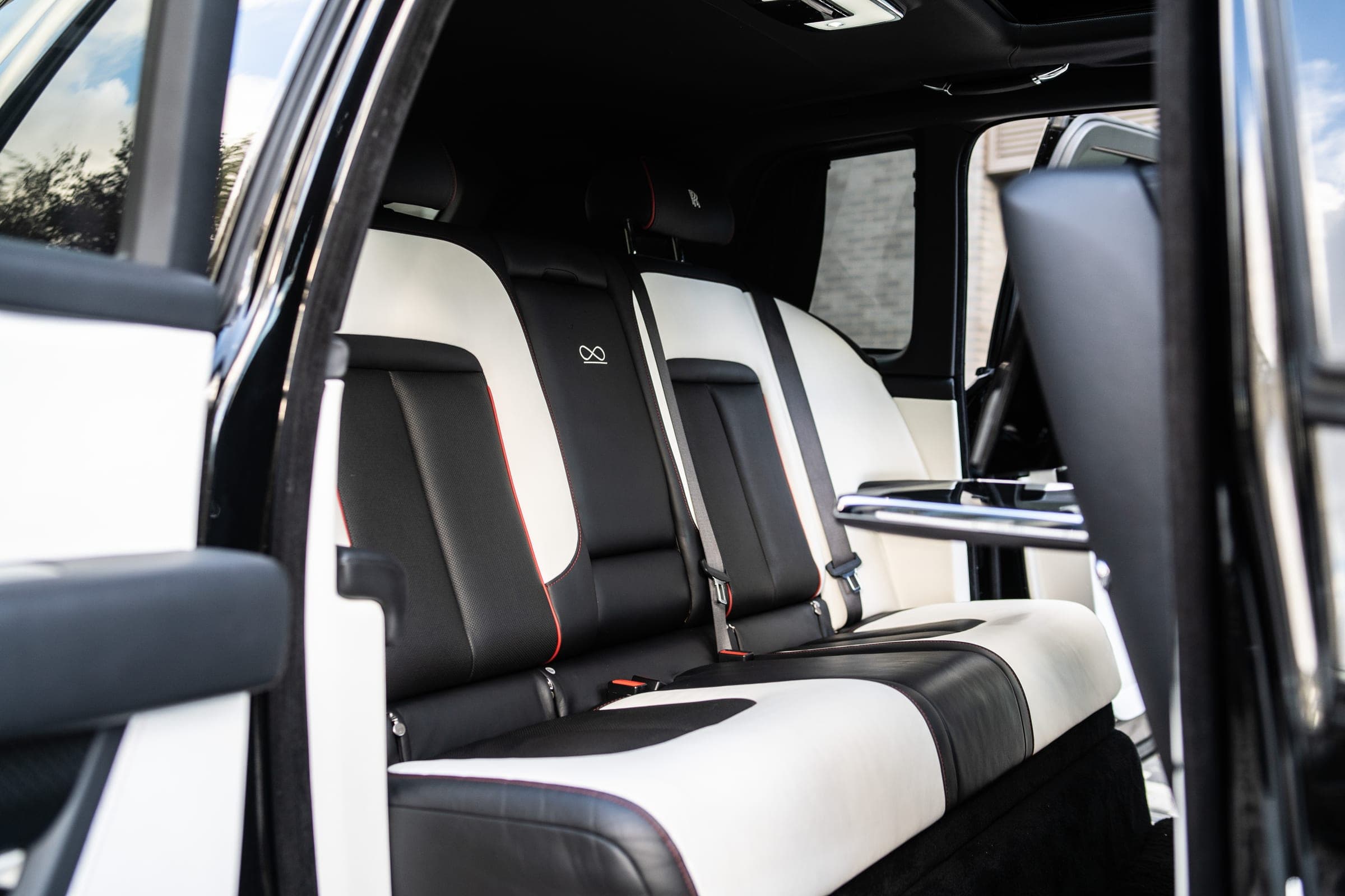 Rolls-Royce Cullinan rear seats in black and white leather