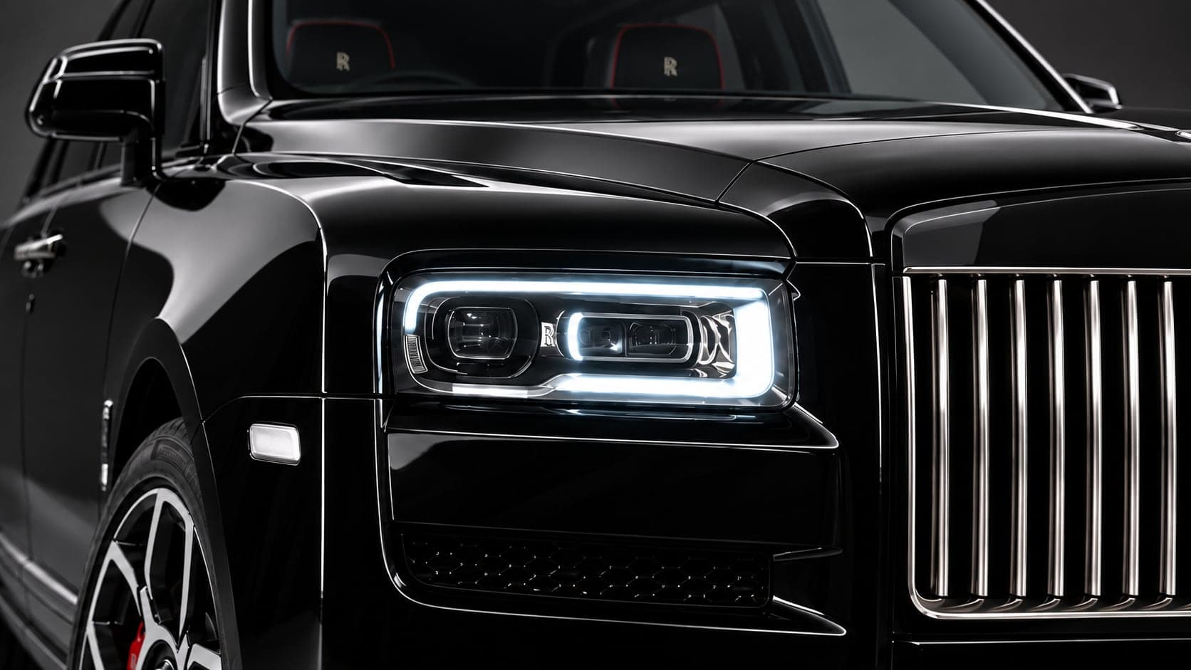 Rolls-Royce Cullinan — headlight detail