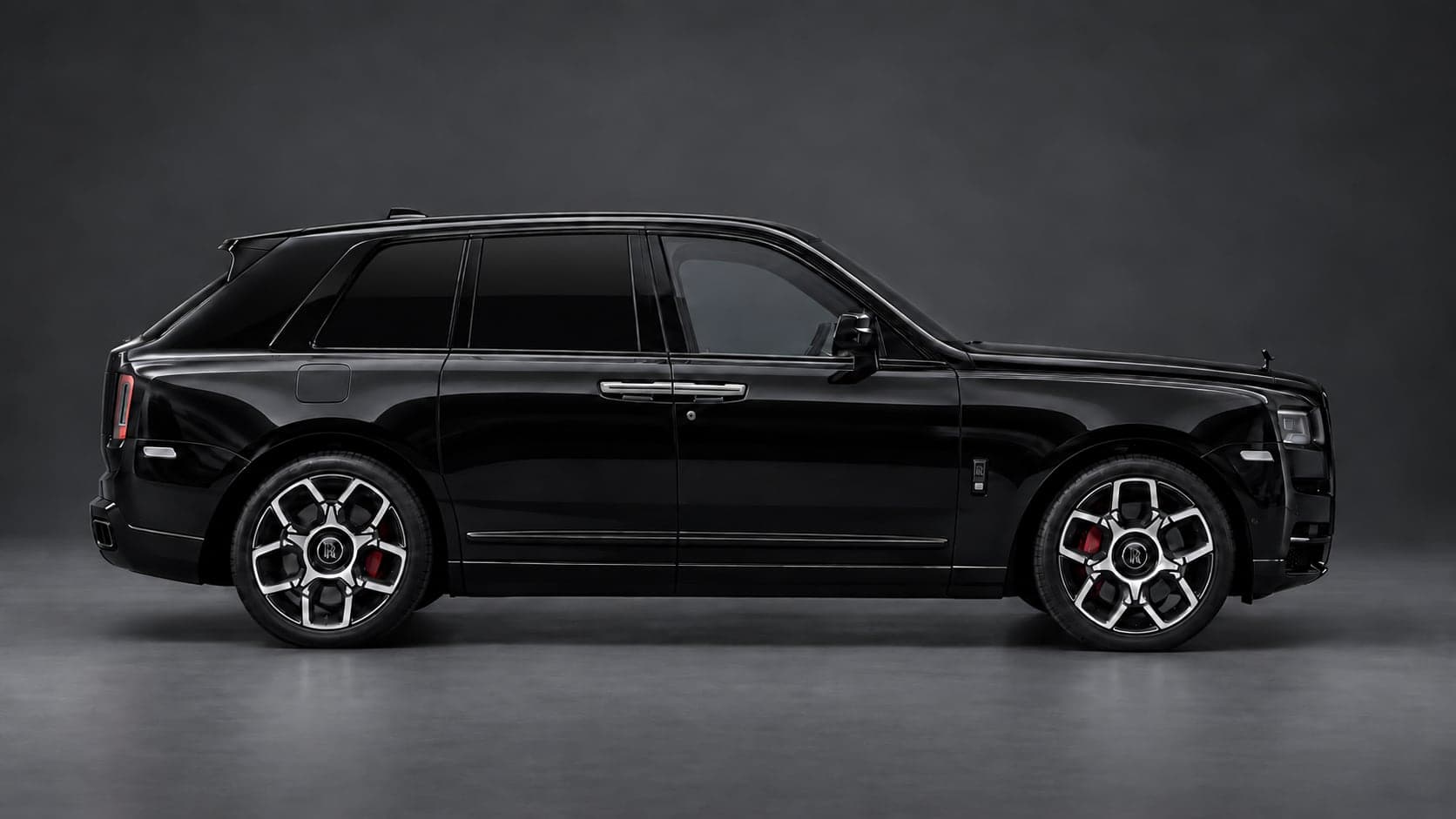 Rolls-Royce Cullinan — side profile, studio