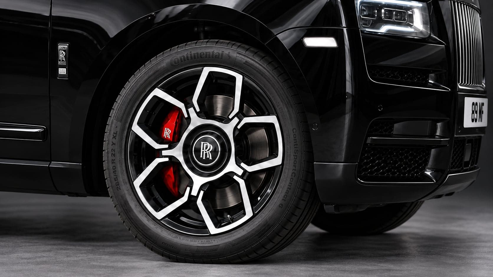 Rolls-Royce Cullinan — wheel detail