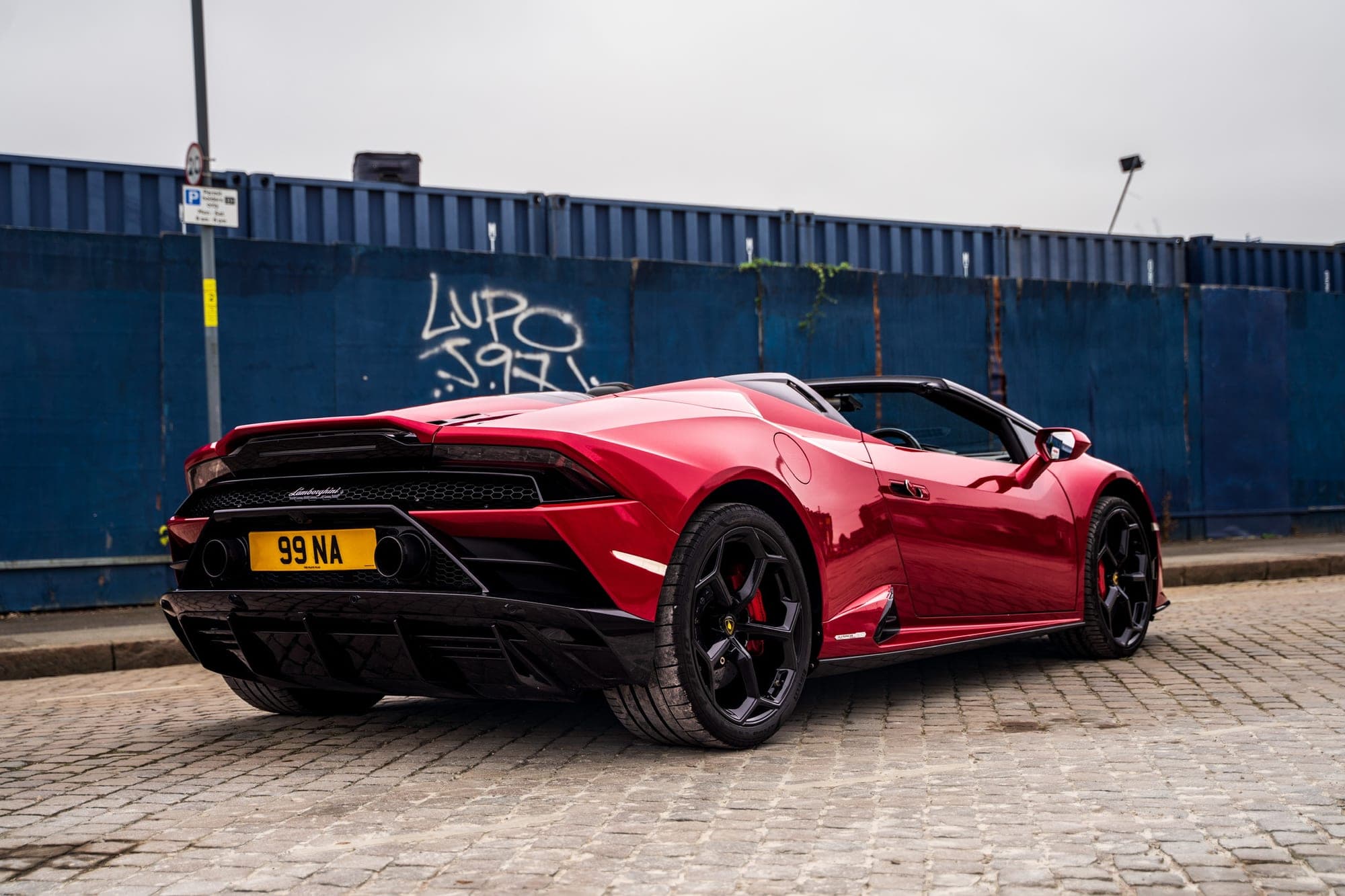 Lamborghini Huracán Evo Spyder rear detail