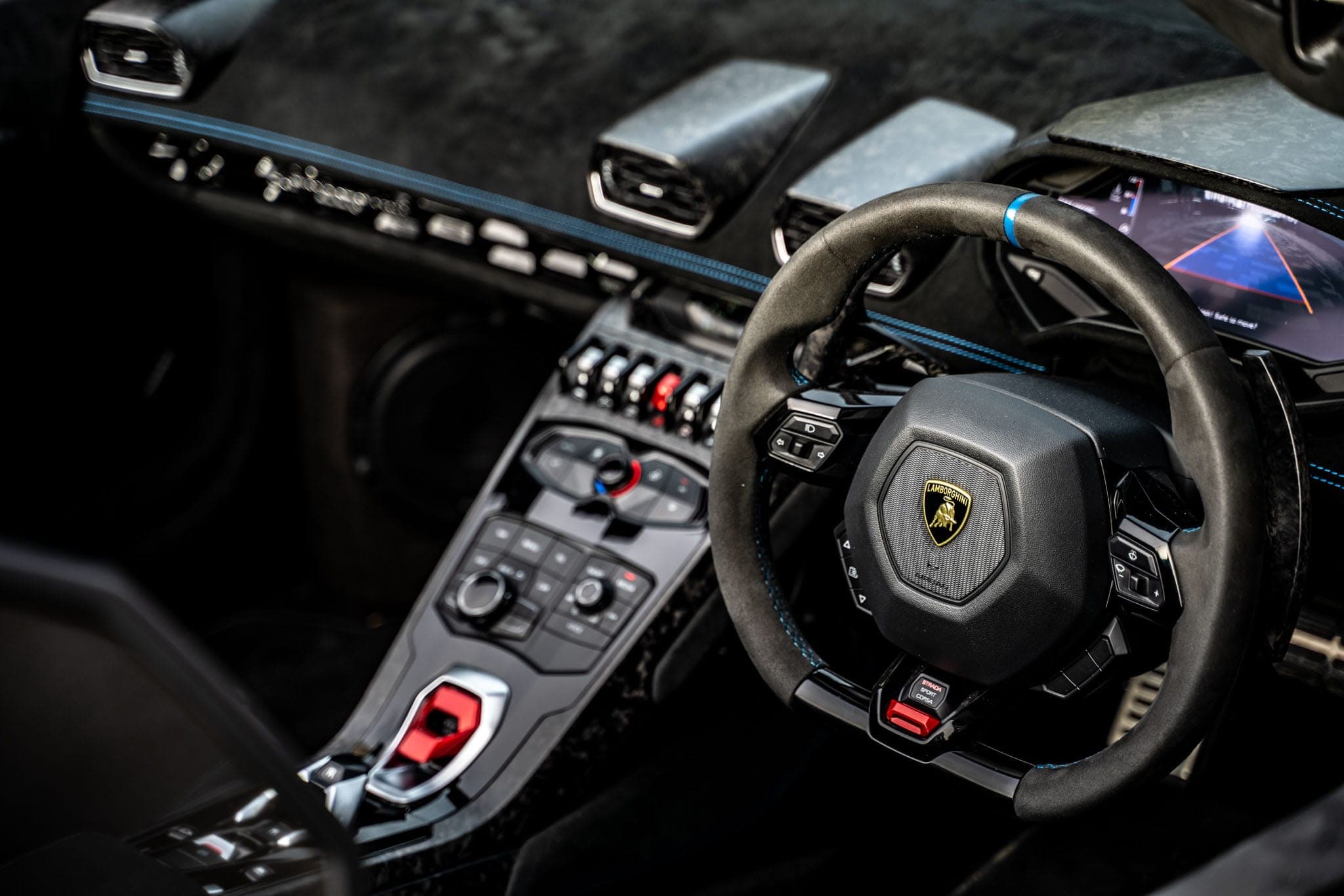 Lamborghini Huracán Performante Spyder dashboard and steering wheel
