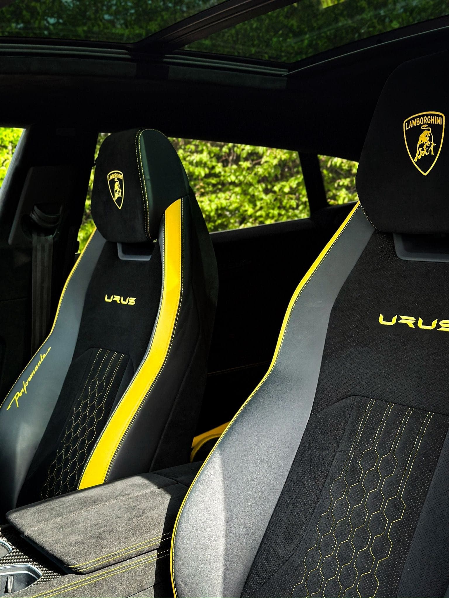 Lamborghini Urus Performante sports seats with yellow stitching