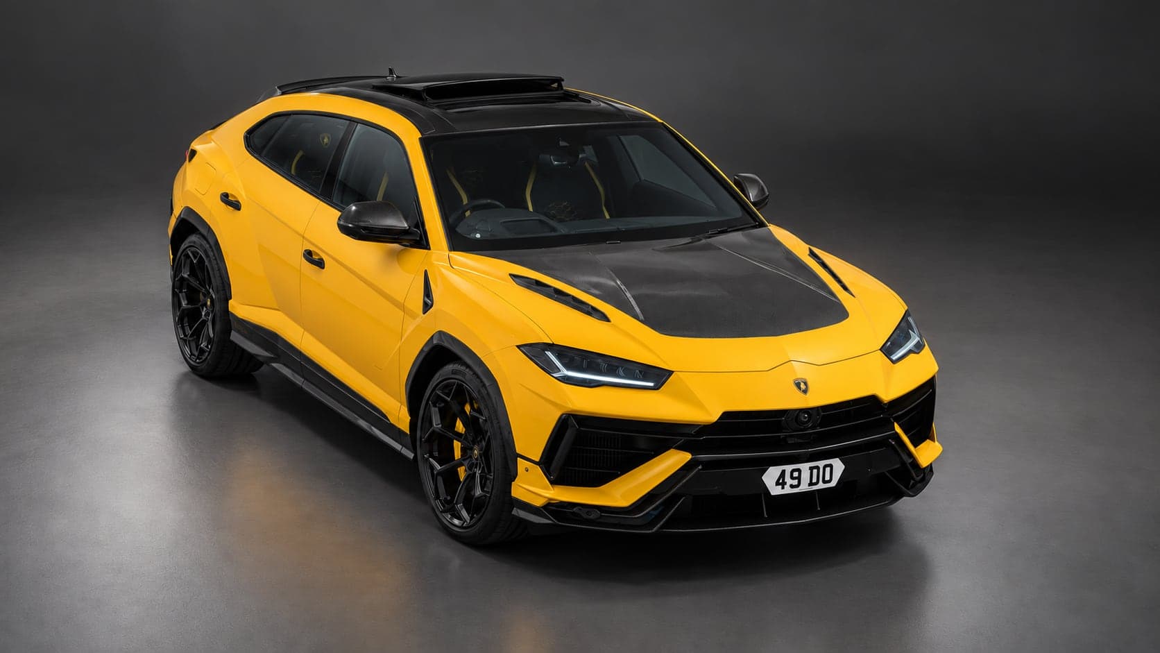 Lamborghini Urus Performante — elevated front, studio