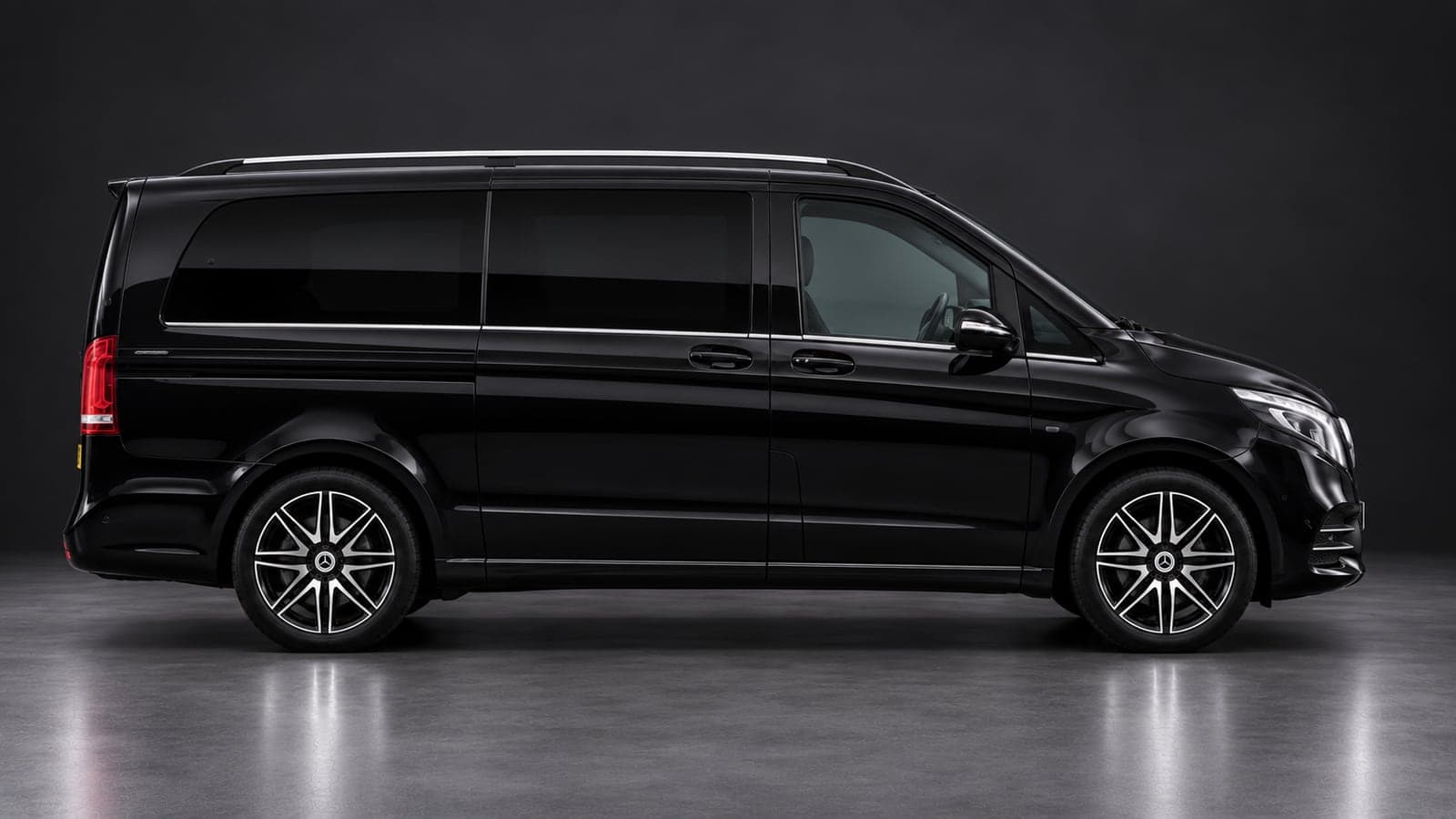 Mercedes-Benz V-Class — side profile, studio