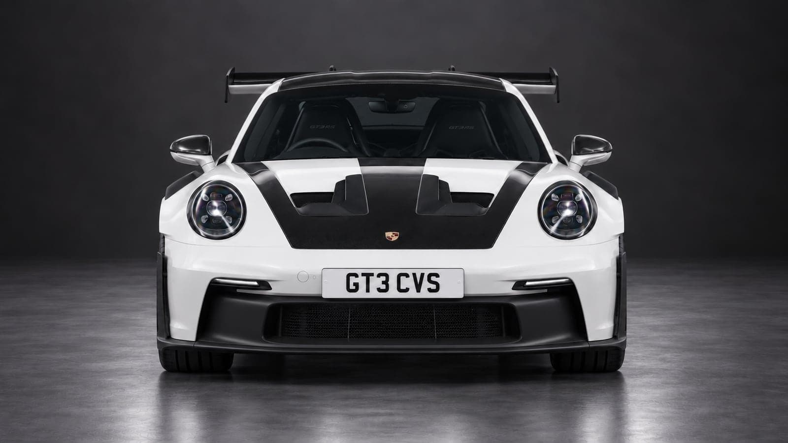 Porsche 911 GT3 RS — head-on, studio