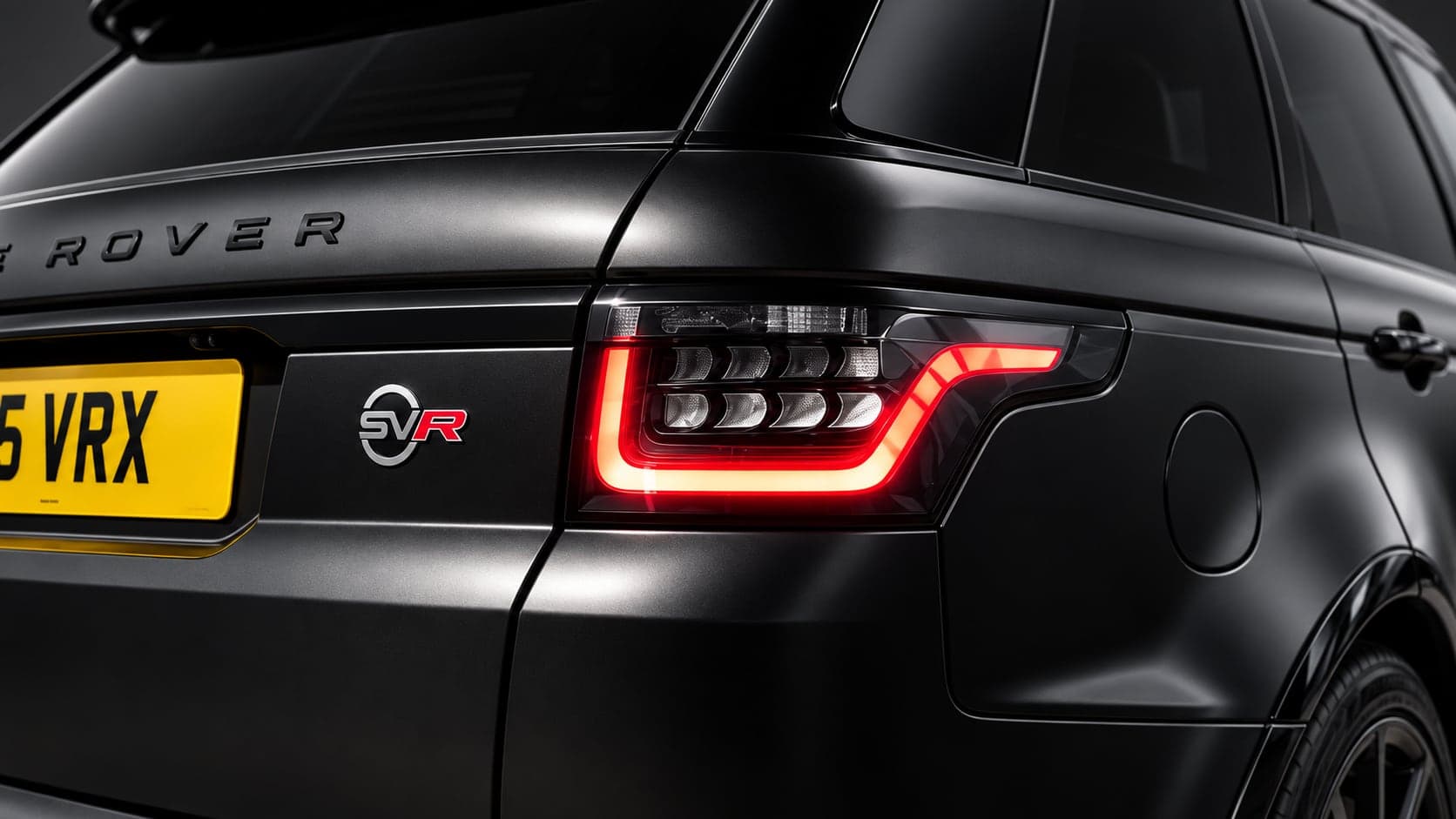 Land Rover Range Rover Sport SVR — rear light detail