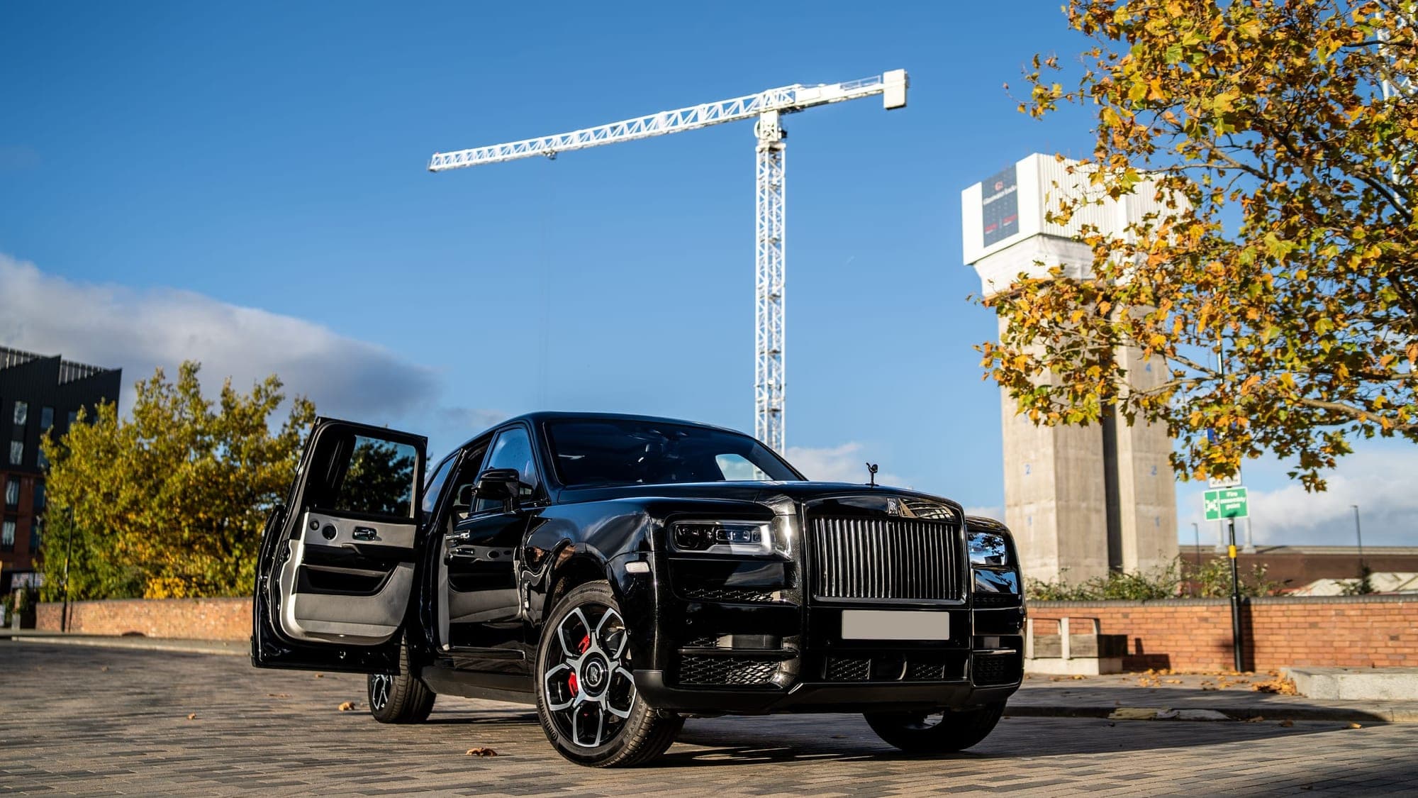 Luxury car hire in Cardiff